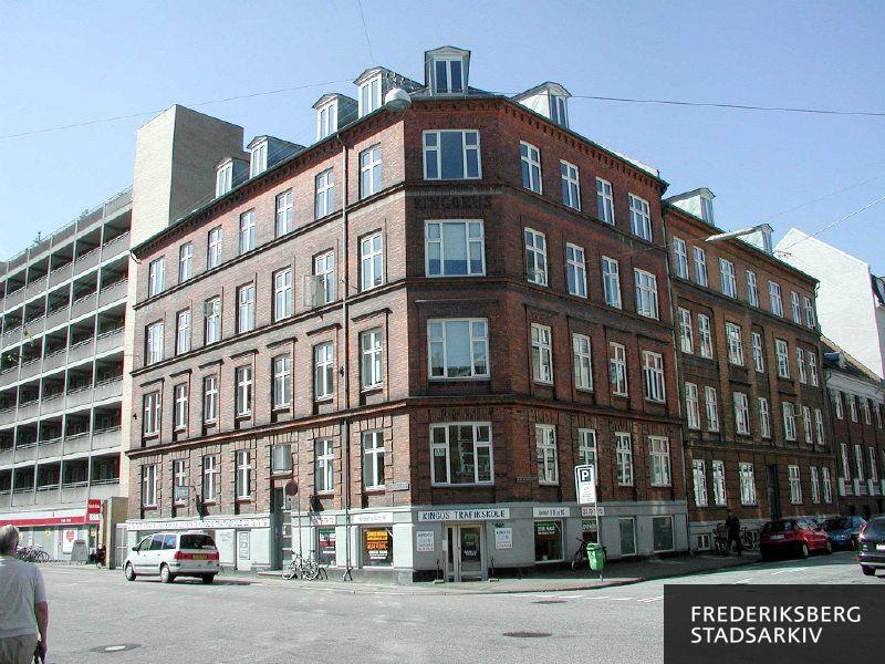 Hjørneejendommen Carl Bernhards Vej 3 / Kingosgade 13