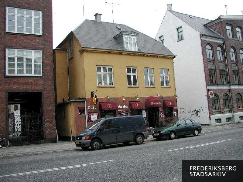 Danasvej 40 med Bastholm Vinstue