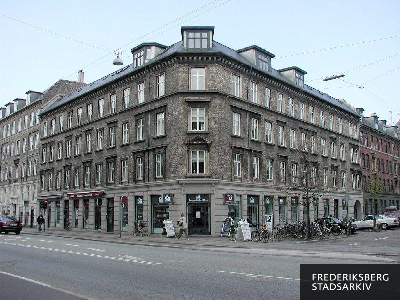 Hjørneejendommen Falkoner Allé 37-39 / Helgesvej 1