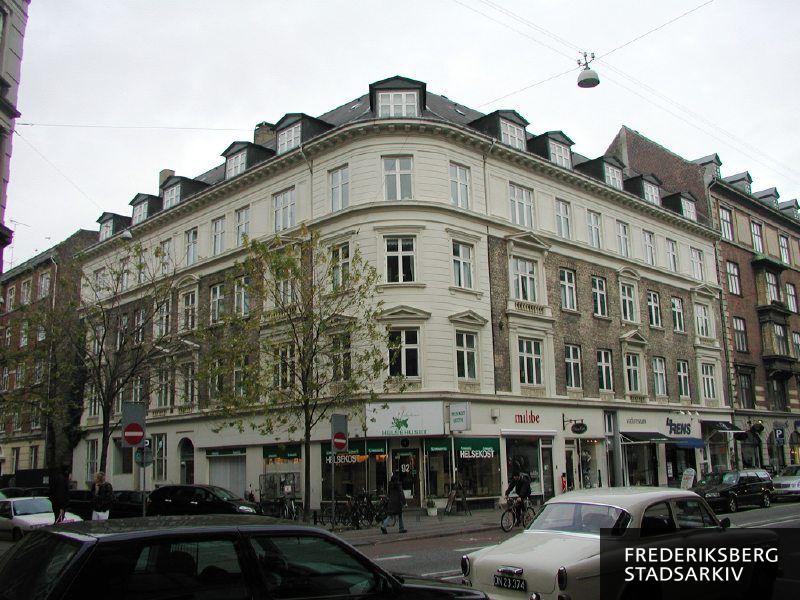 Hjørneejendommen Gammel Kongevej 92 og Lykkesholms Allé 2A en novemberdag i 2007
