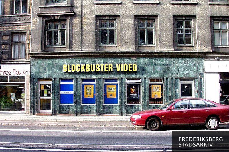 Butiksfacaden Blockbuster Video, udlejning af video og film i andre formater
