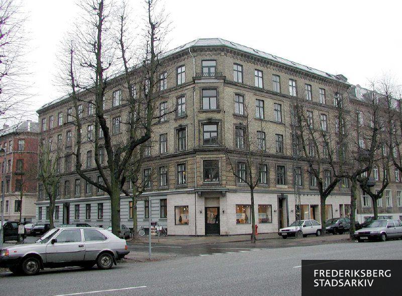 Hjørneejendommen Frederiksberg Allé 35 / Paludan Müllers Vej 2