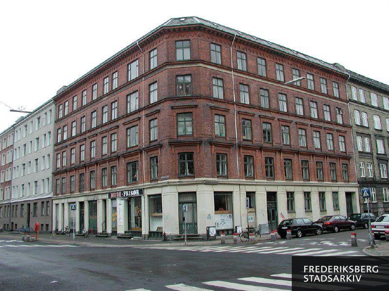 Hjørneejemdommen Forhåbningsholms Allé 30 / Niels Ebbesens Vej 11