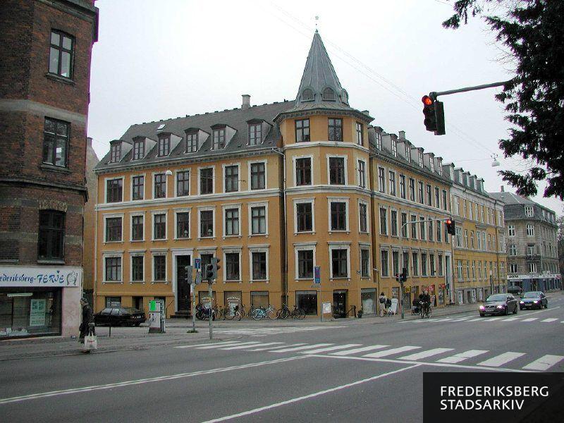 Hjørneejendommen Frederiksvej 2 / Søndre Fasanvej 22