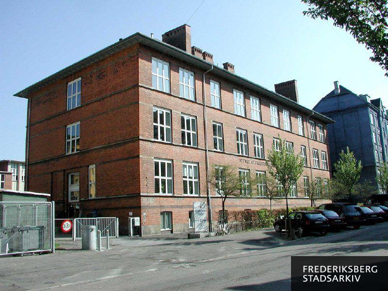 Frederiksberg Kommunes Pædagogisk Center på Lollandsvej 40 i 2004