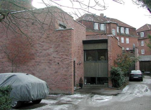 Huset set bagfra