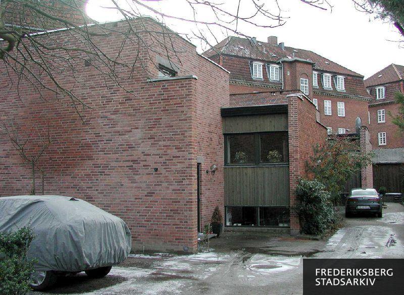 Huset set bagfra