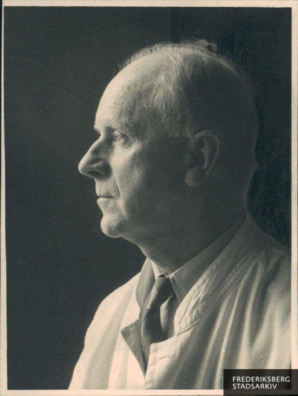 Fysiklærer Aage Nielsen blev ansat på Søndermarkskolen i 1934.