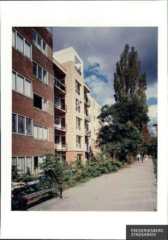 Boligbebyggelse på Vodroffsvej 4A-E og 6A-G set fra søfronten