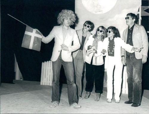 Skuespillerholdet fra sommerrevyen 1980 'Go'dag Go'dag' i Brøndsalen i Have fotograferet ved prøverne. Fra venstre er Flemming Tonny Lambert, Joan Henningsen, Birgit Brüel og Claus Nissen - kbhbilleder.dk