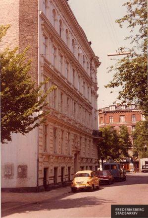 Hjørneejendom på Henrik Ibsens Vej og Frederiksberg Alle 47