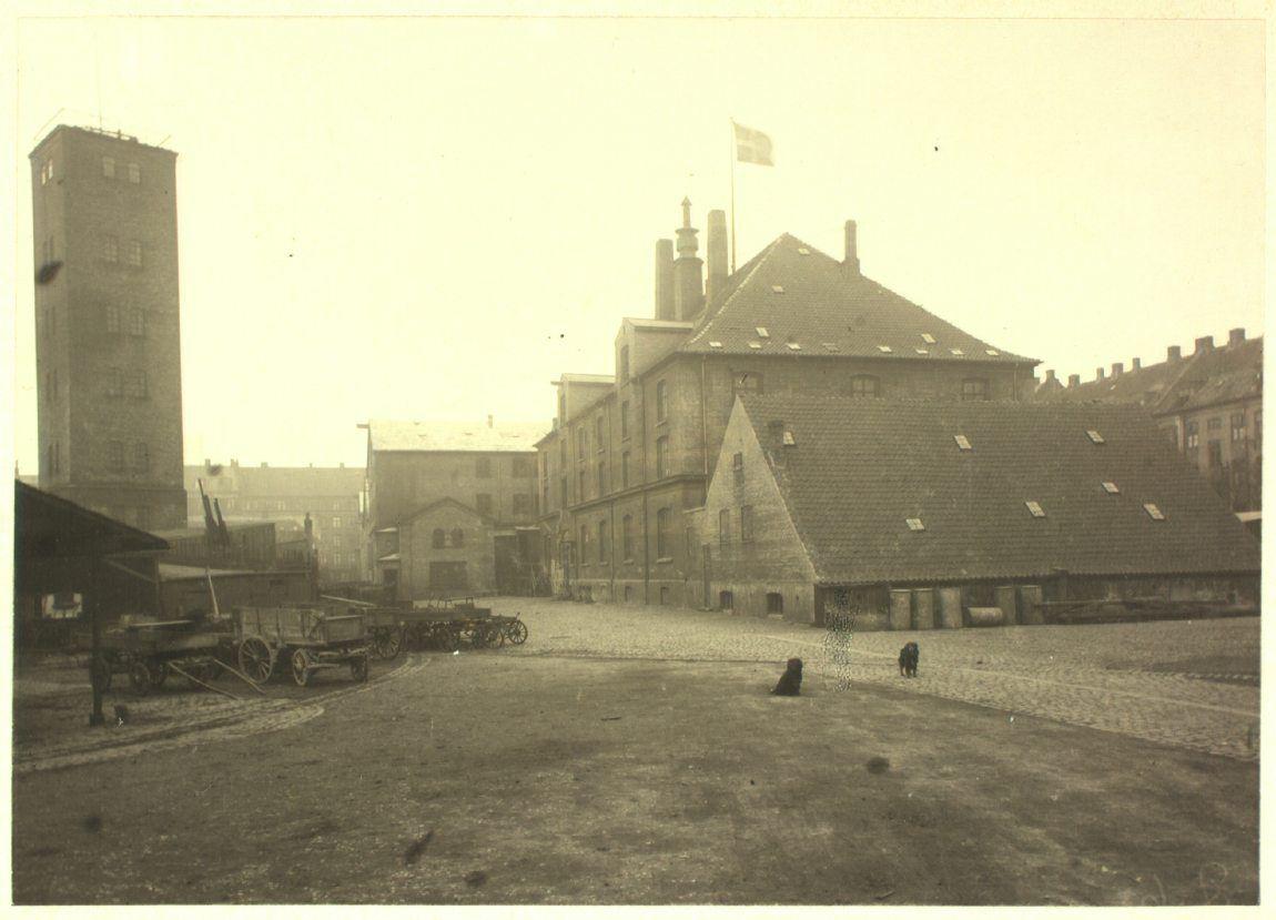 Bryggeriet Svanholm, set fra gården i retning mod Gammel Kongevej