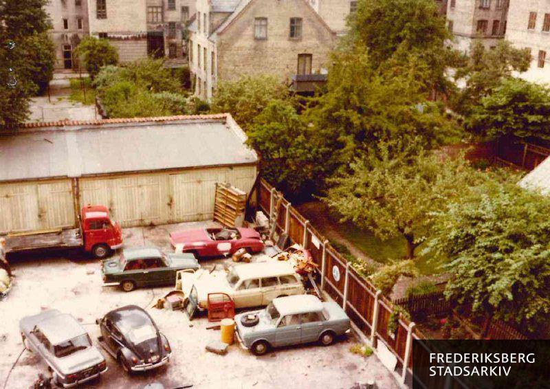 Nordlig del af garagegård set mod Schlegels Allé 7