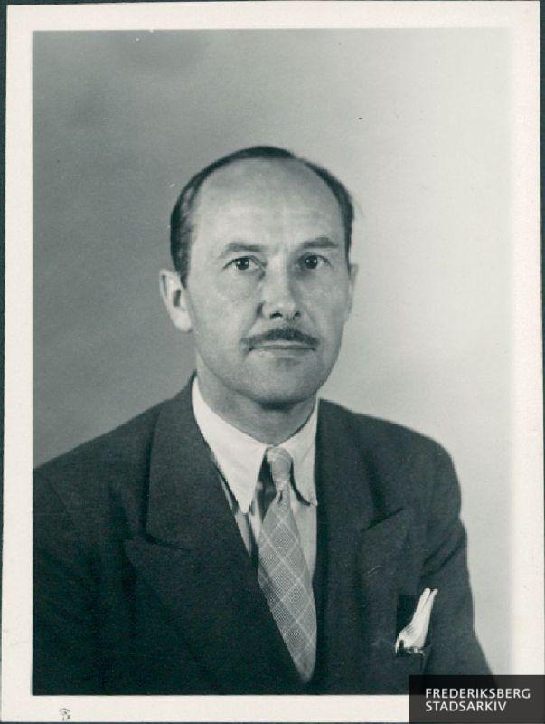 Carl Max Johannes Dühring, 1953.