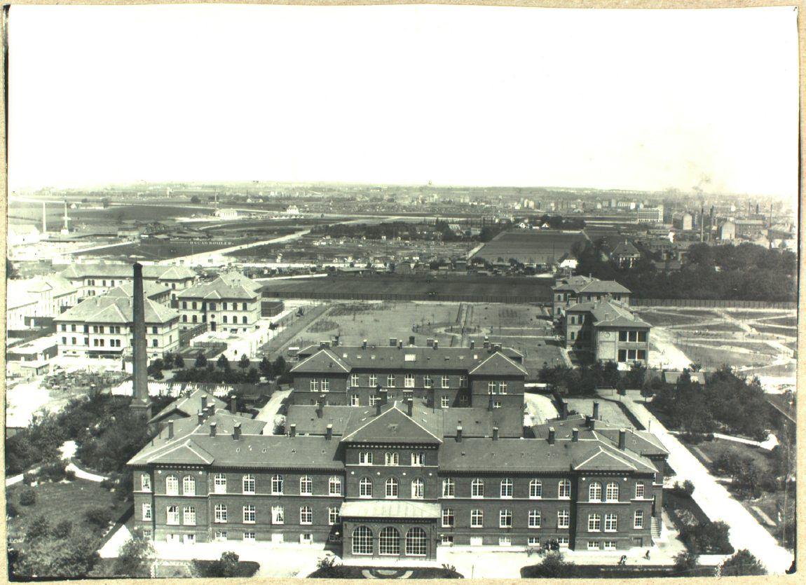 Københavns Amtssygehus (Nyelandsvej 68) og det nyopførte Frederiksberg Hospital (Nordre Fasanvej 57)