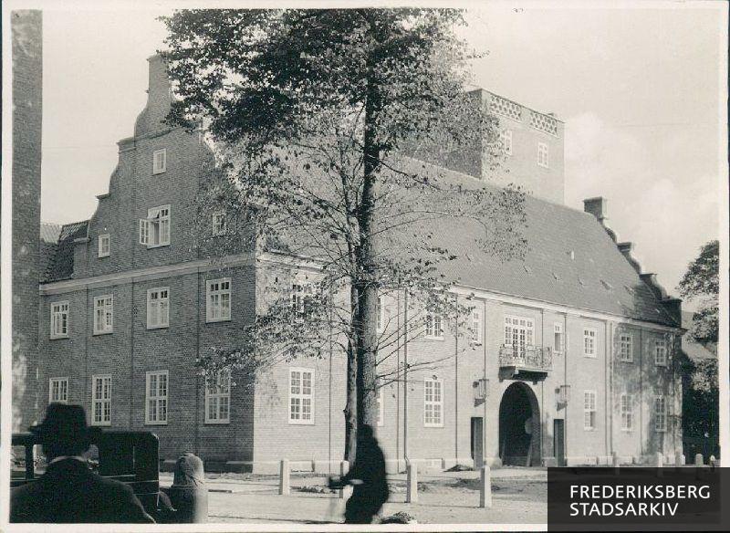 Frederiksberg Brandstation, kort efter færdiggørelsen