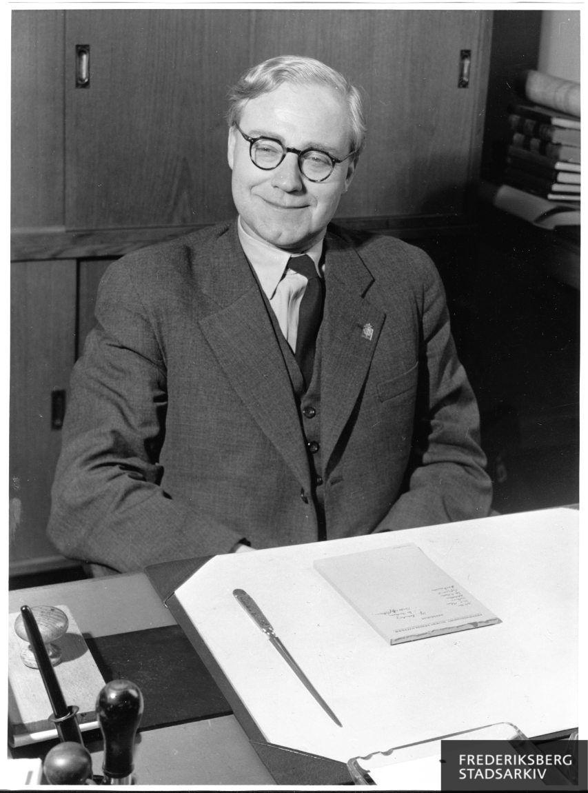 Johs. Lehm Laursen ved udnævnelsen til stadsbibliotekar i 1954