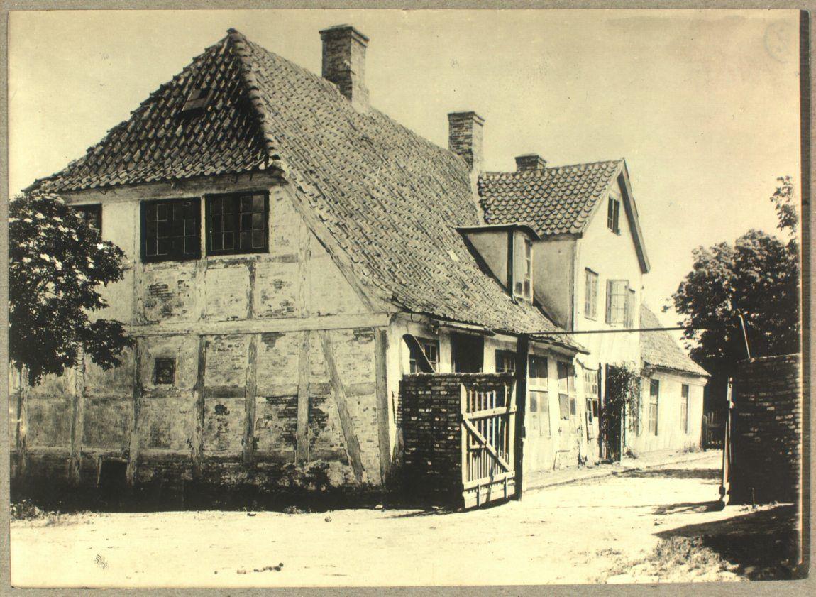 Gården Grøndal, set fra gårdsiden