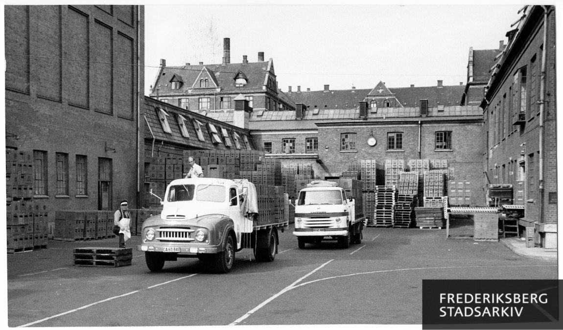 Bryggeriet Stjernen. Den lange indkørsel ved hovedindgangen Dronning Olgas Vej 70