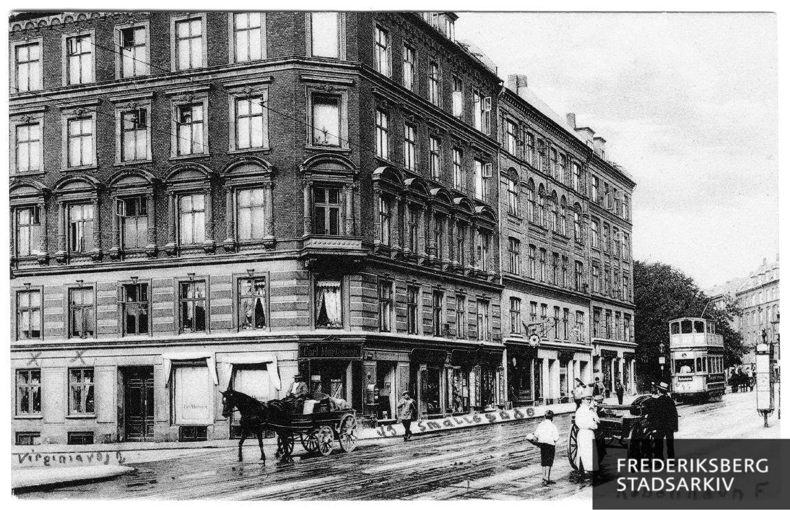 Hjørneejendommen Smallegade 43 (til højre) og Virginiavej 2 (til venstre)
