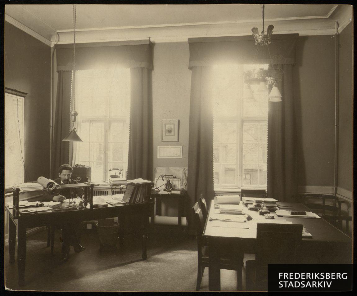 Direktør Westergaards kontor i det gamle Frederiksberg Rådhus