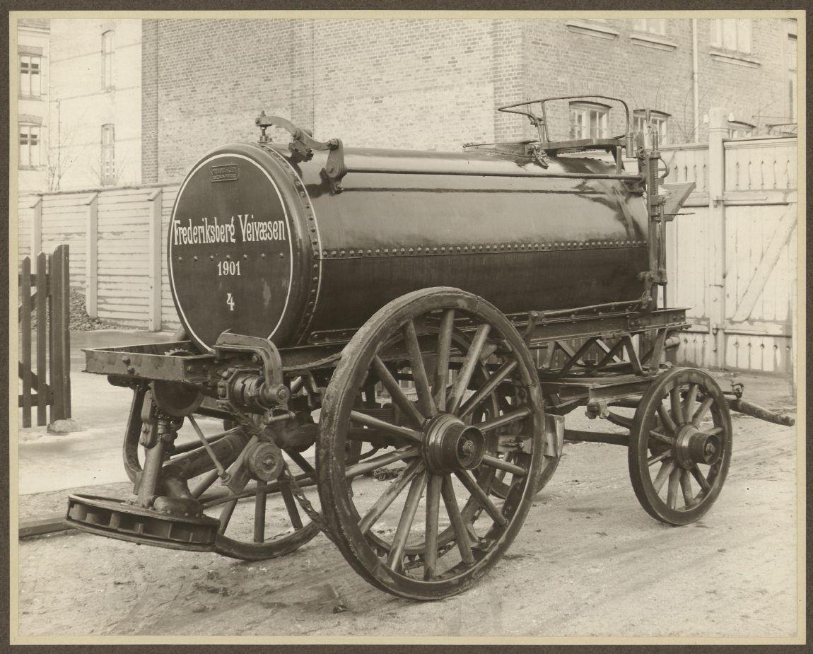 Frederiksberg Vejvæsens vandvogn nr. 4 på materielpladsen, Aksel Møllers Have