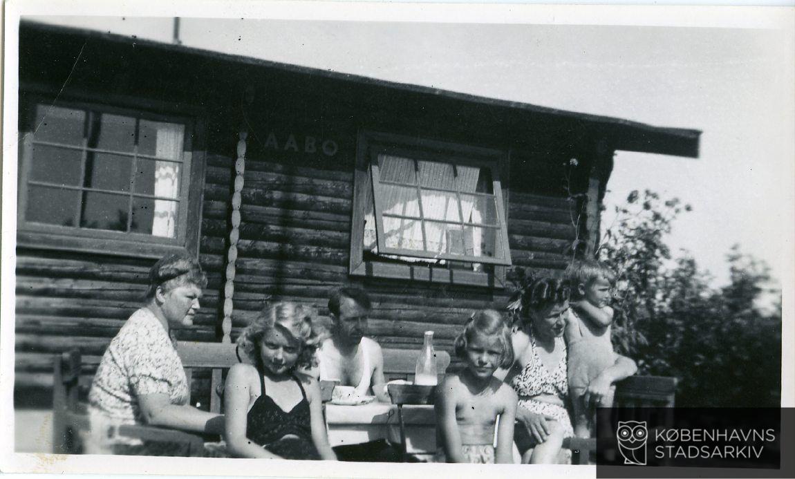 Ida Swirski, F. Christensen i kolonihave/sommerhus i Hundige