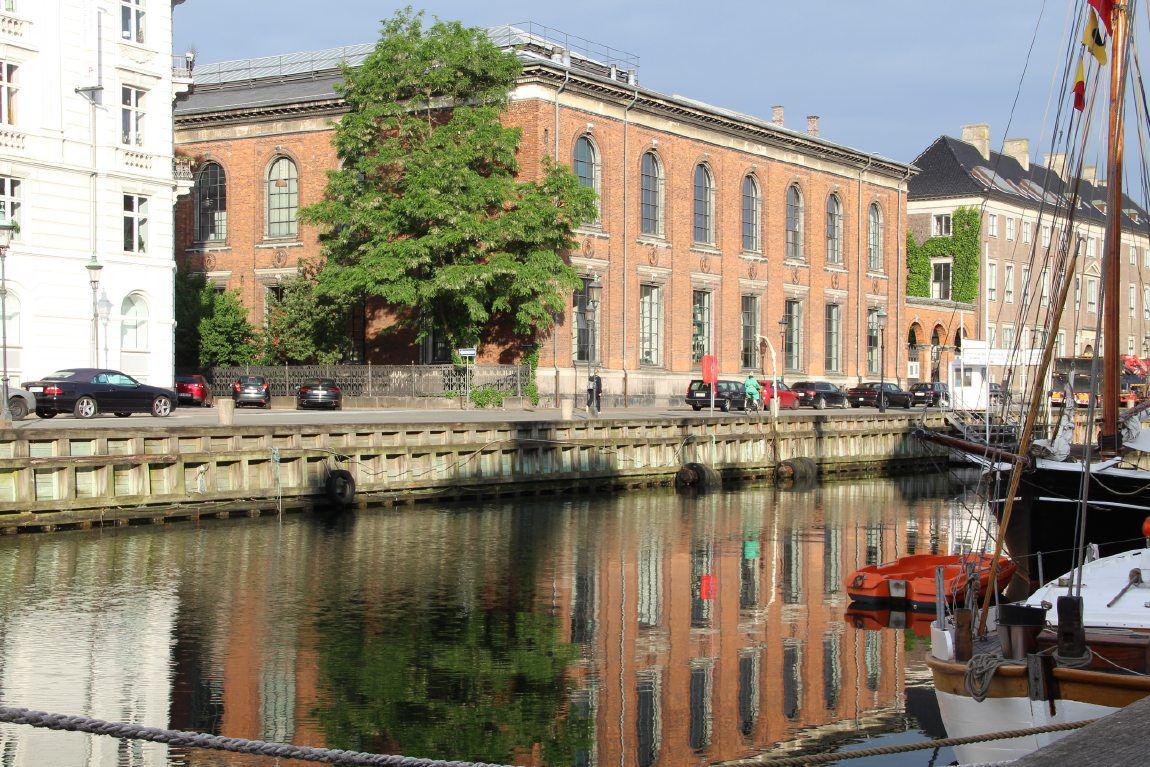 Kunsthal Charlottenborg
Kongens Nytorv 1
1050 København K
Charlottenborg Kunsthal