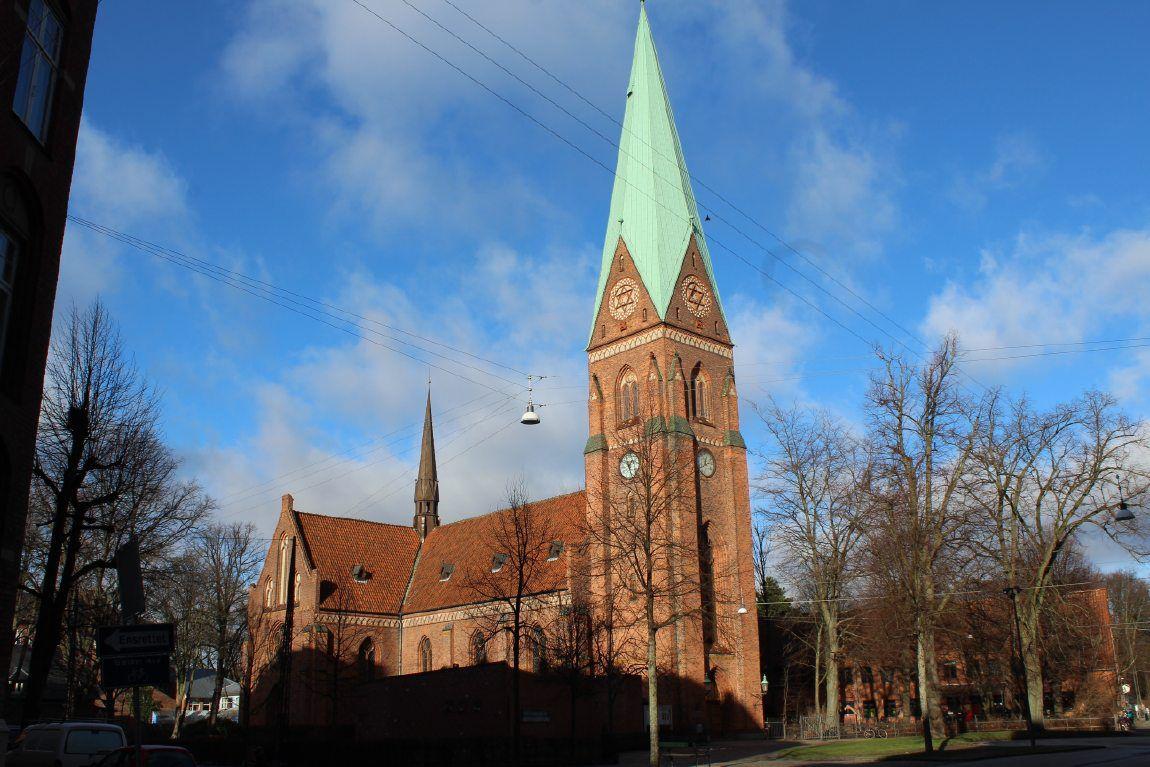 Hellig Kors Kirke