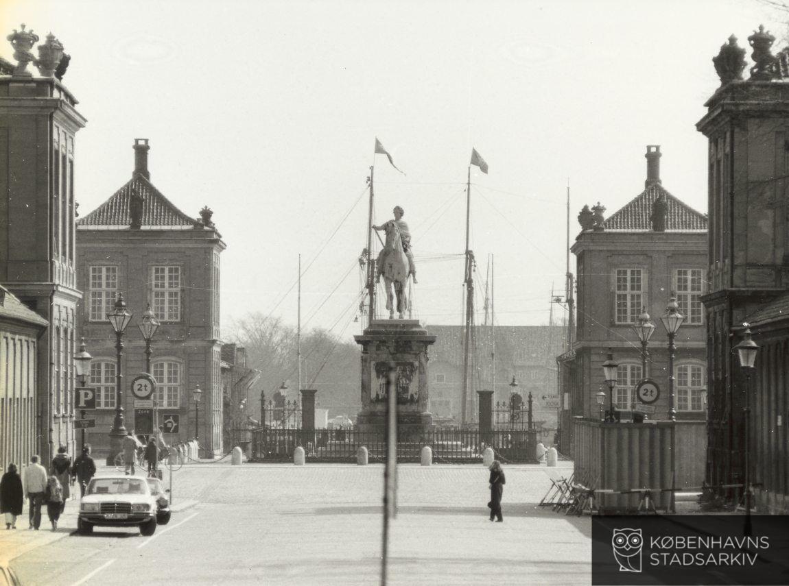 Larsens Plads - Kbhbilleder.dk