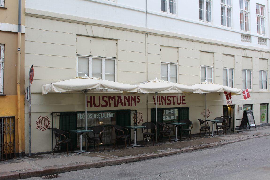 Larsbjørnsstræde 2