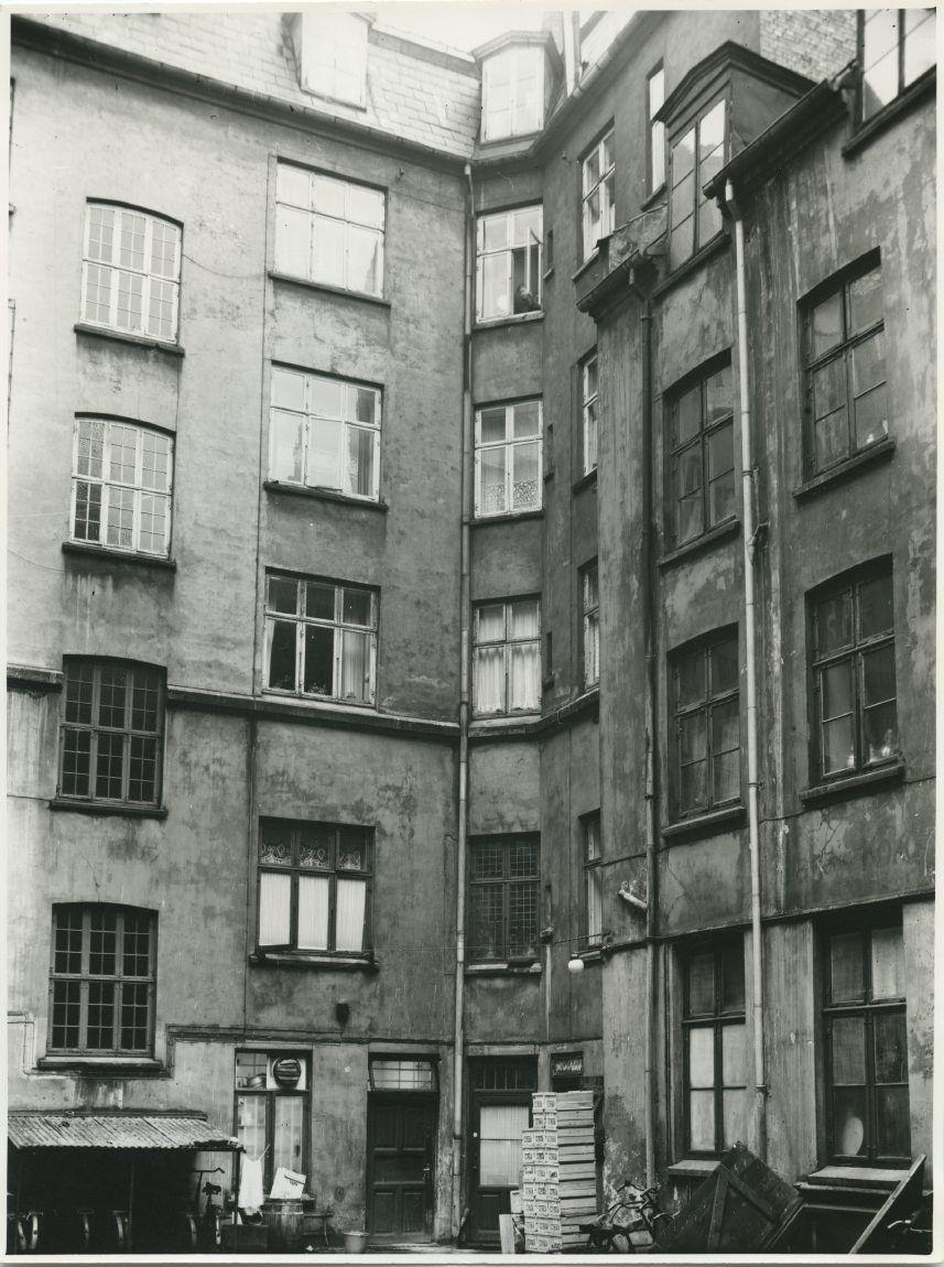 Dronningensgade 48