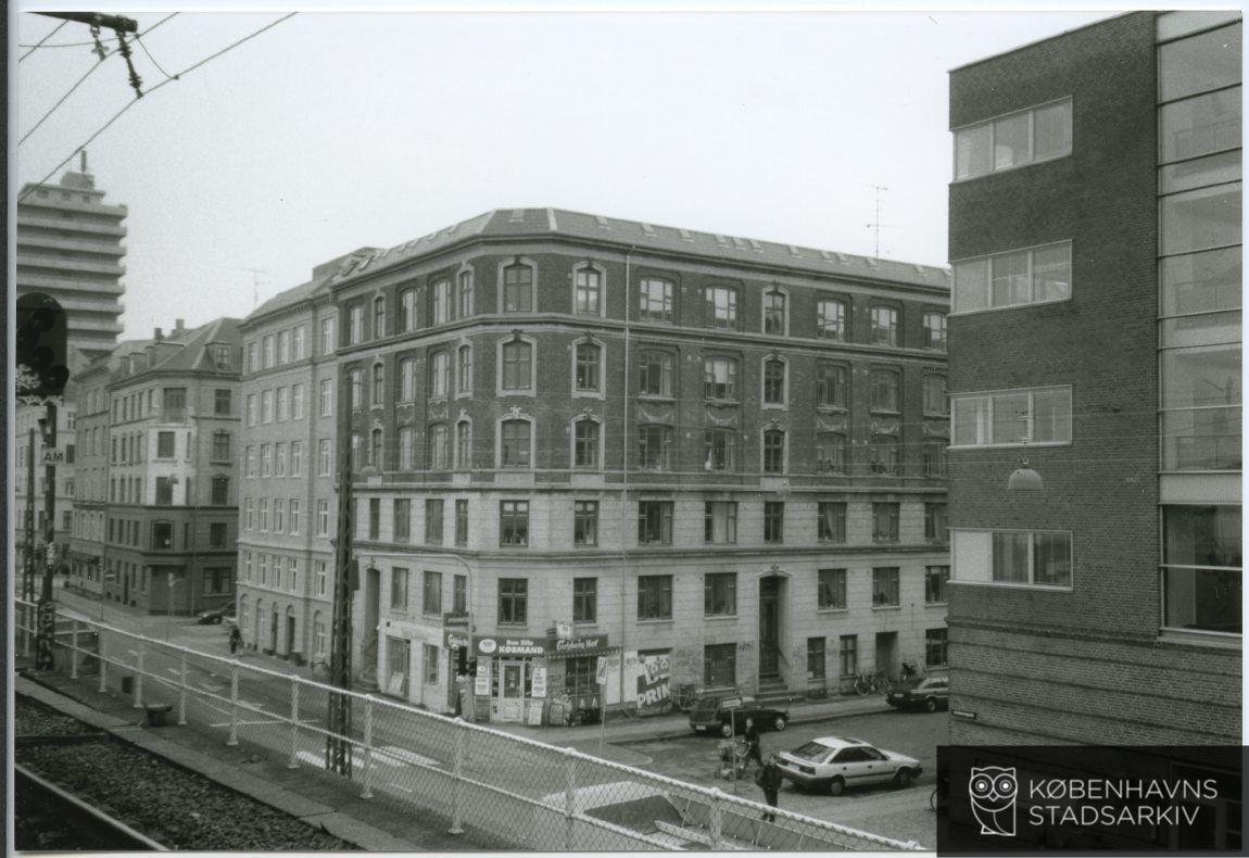 Gammel Kalkbrænderi Vej 66-68 / Østbanegade 115