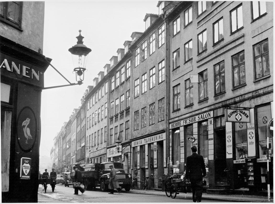 Sct. Peders Stræde fra 18 og 33