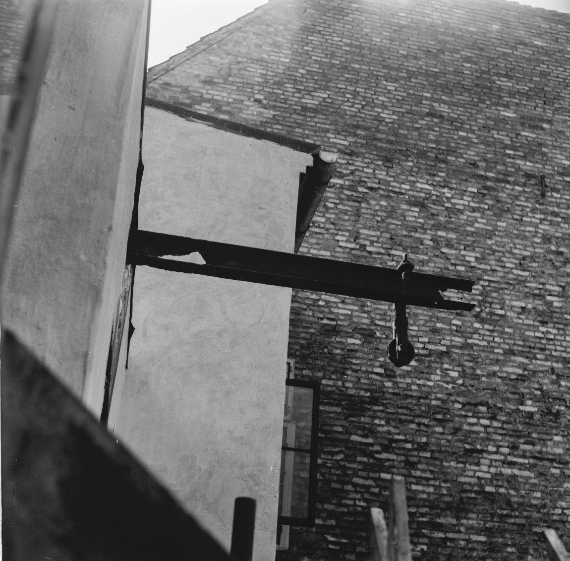 Dronningensgade 48 jernbjælke