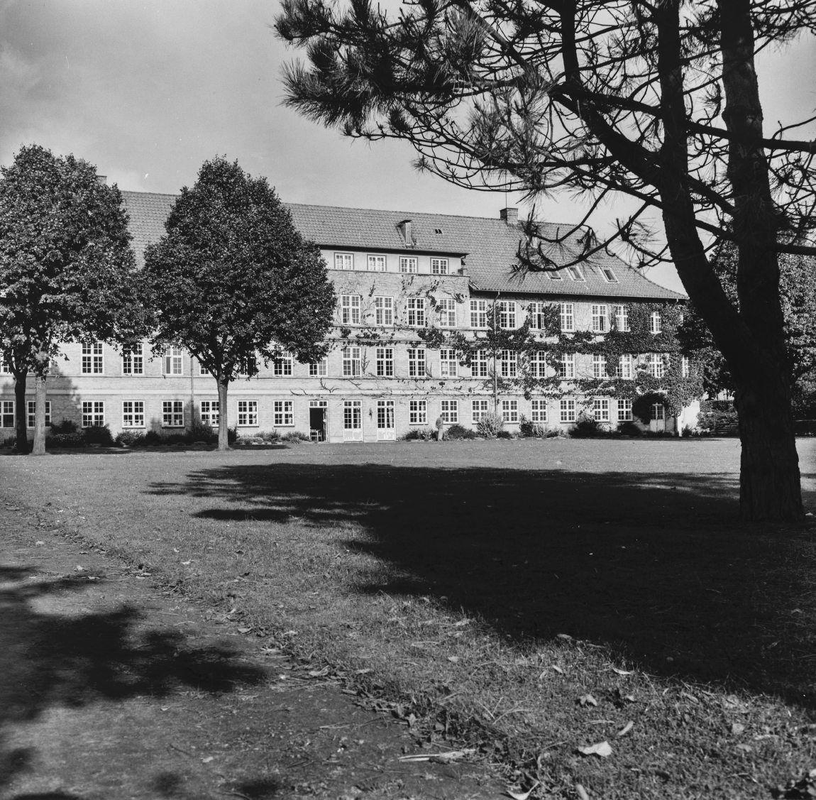 Fredensborg Plejehjem, Stenslettegård