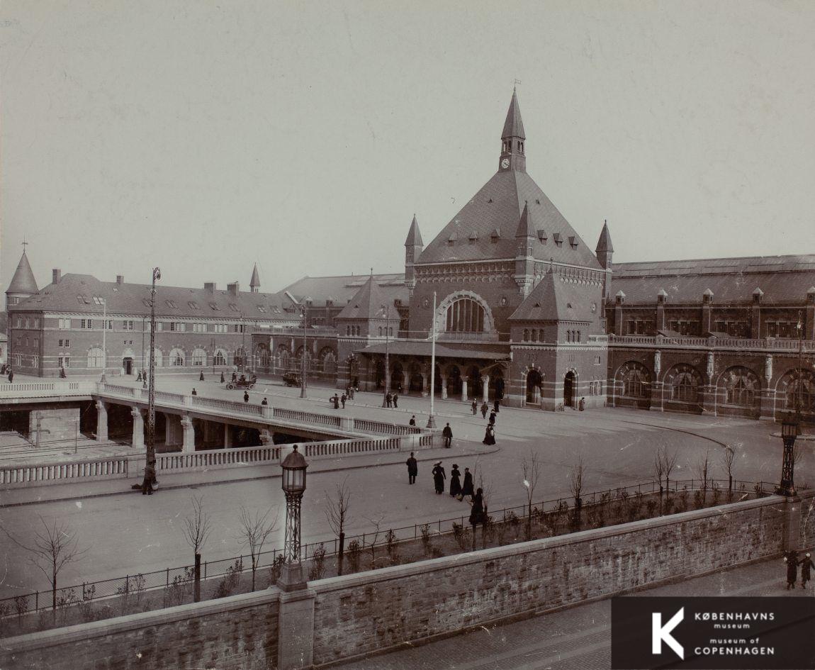 Københavns 3. Hovedbanegård, Banegårdspladsen
