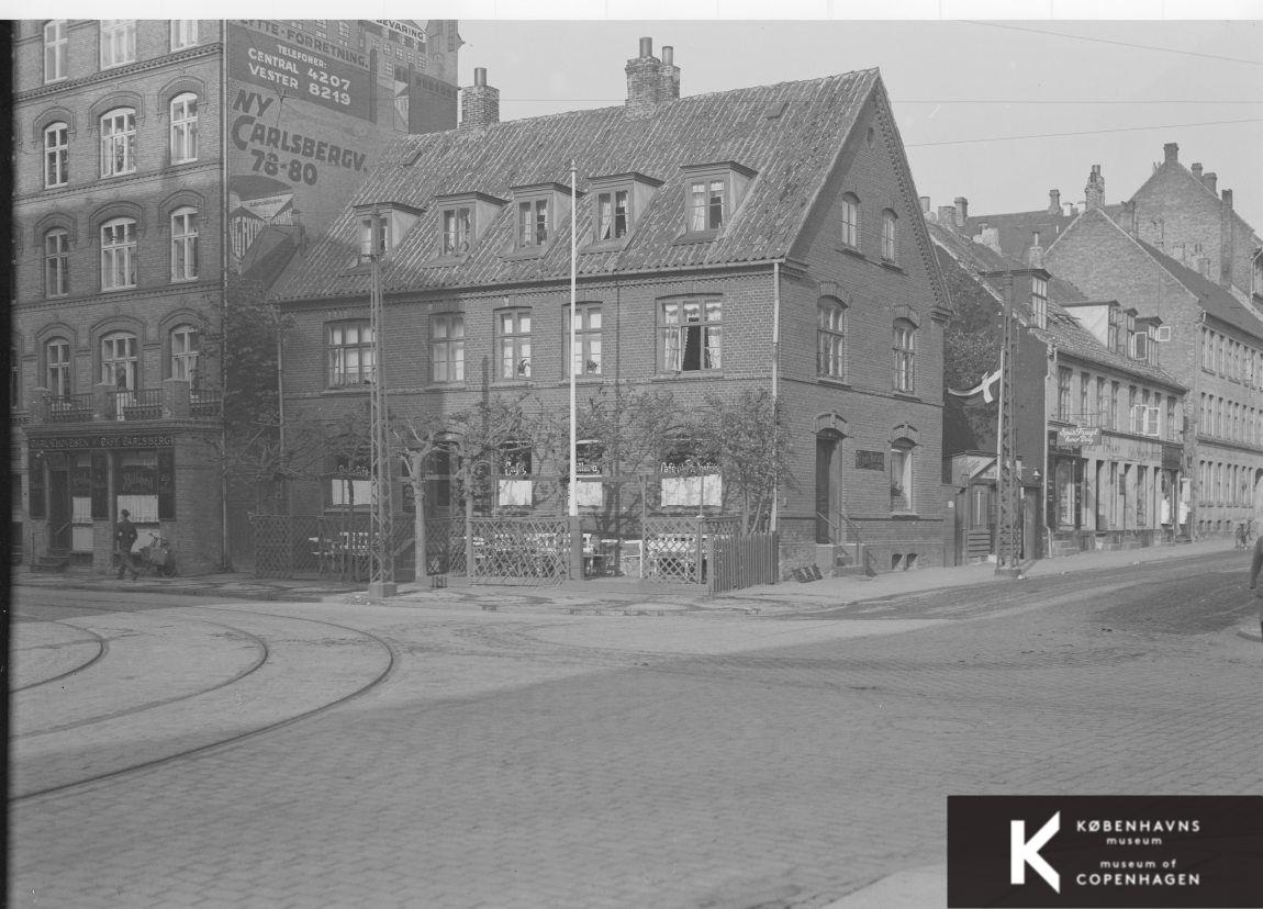 Vesterfælledvej 74, traktørstedet Gammel Ravnsborg