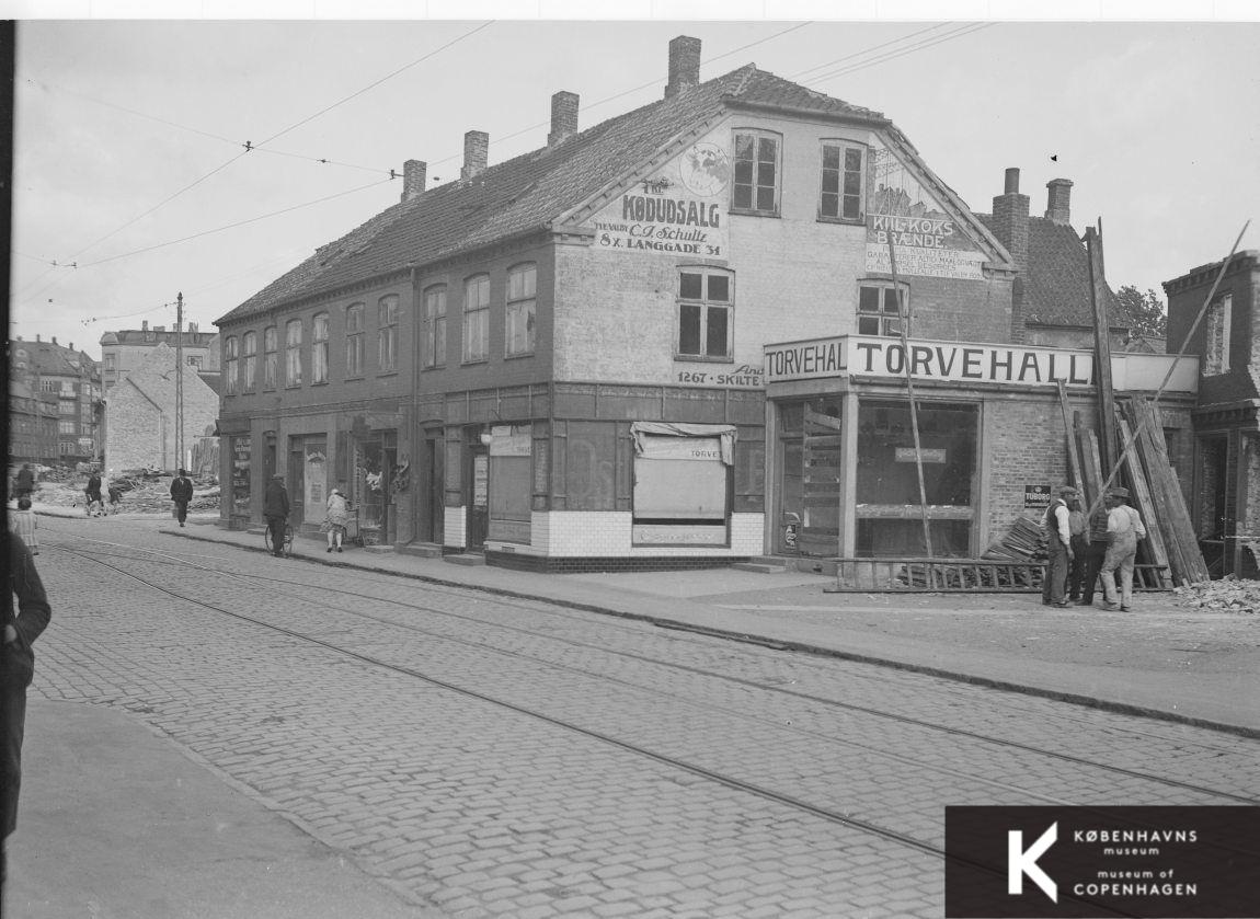 Valby Langgade, hjørnet af torvet