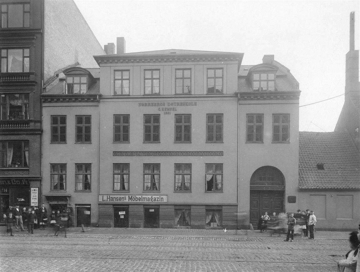Fælledvej 12