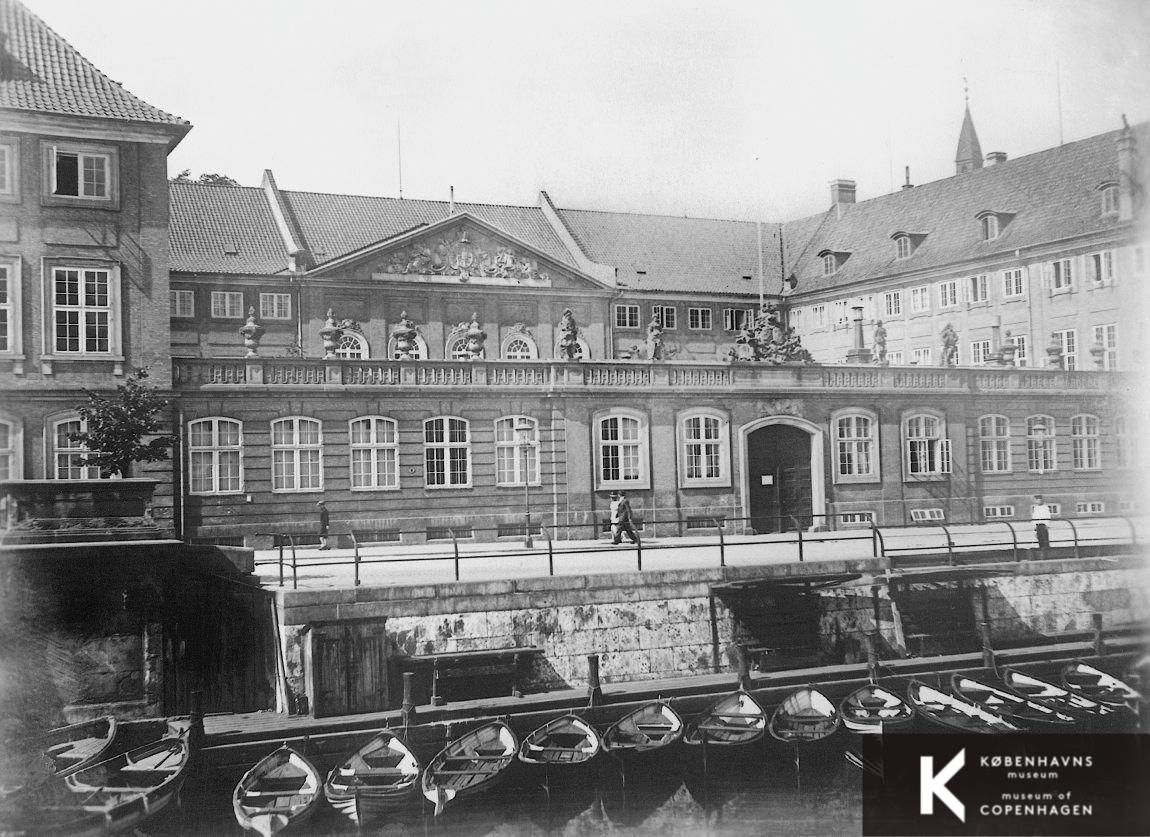 Frederiksholms Kanal 12