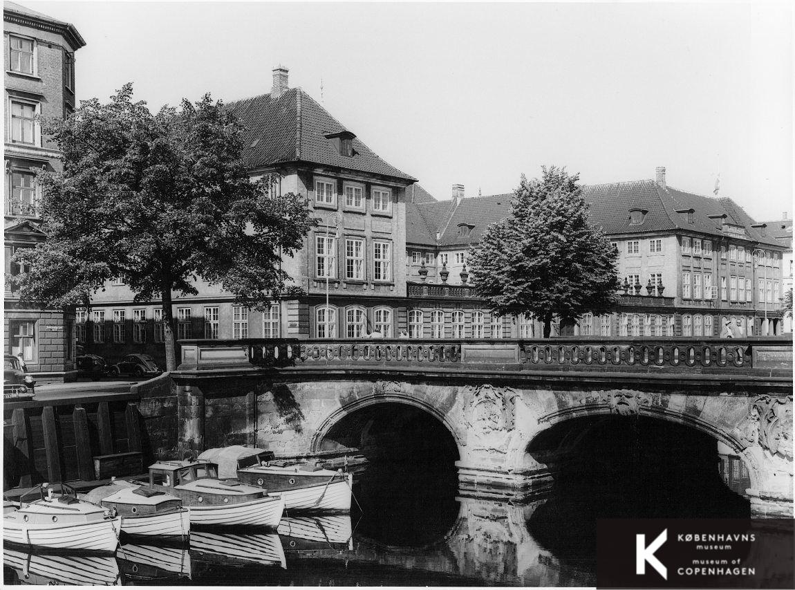 Frederiksholms Kanal 12