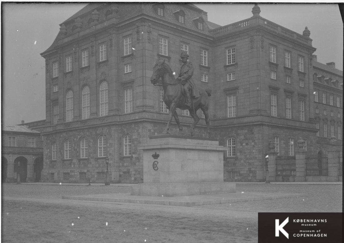 Rytterstatuen af Christian IX