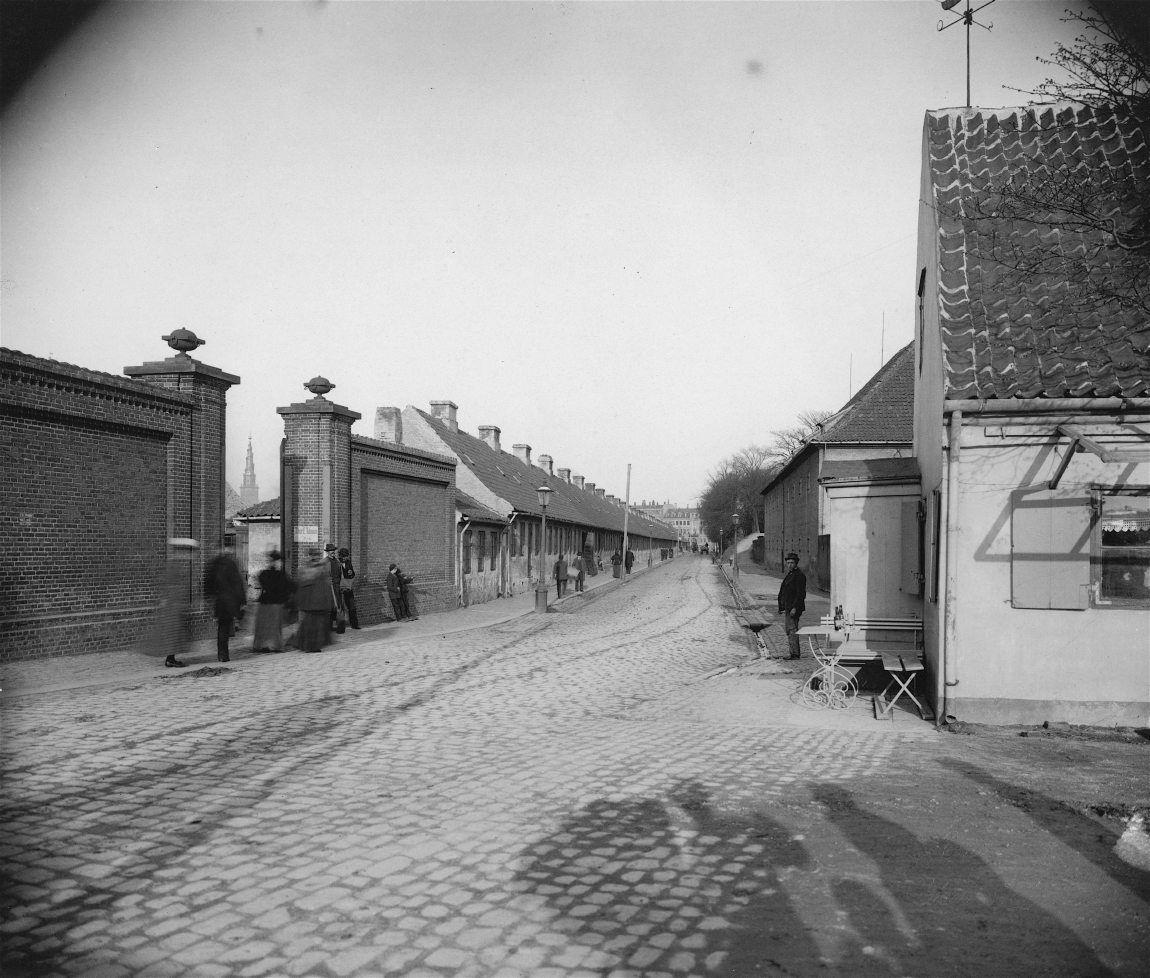 Holms Huse, Langebrogade