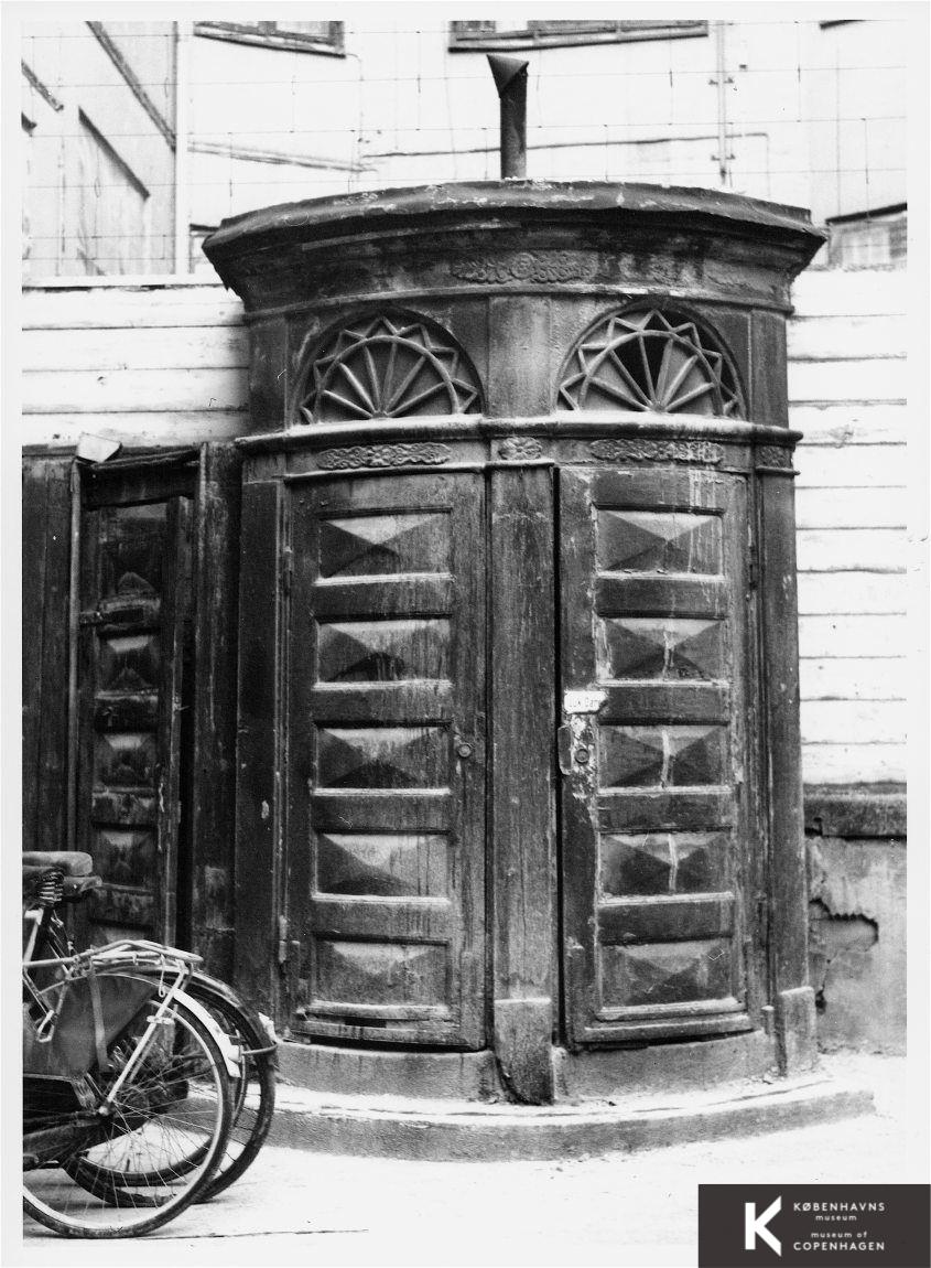 Kompagnistræde 24