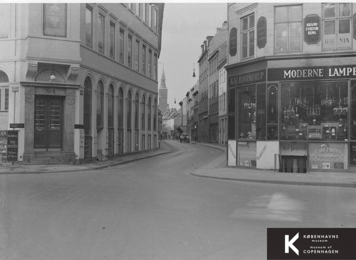 Læderstræde set fra Højbro Plads