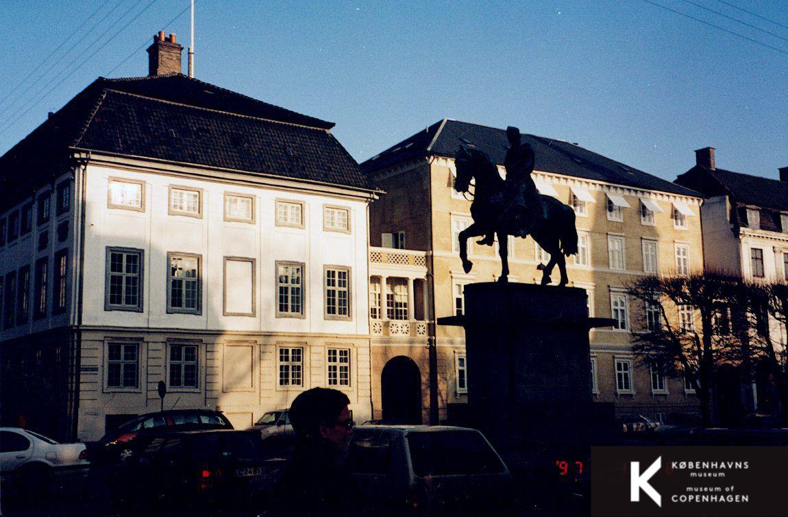 Sankt Annæ Plads 1