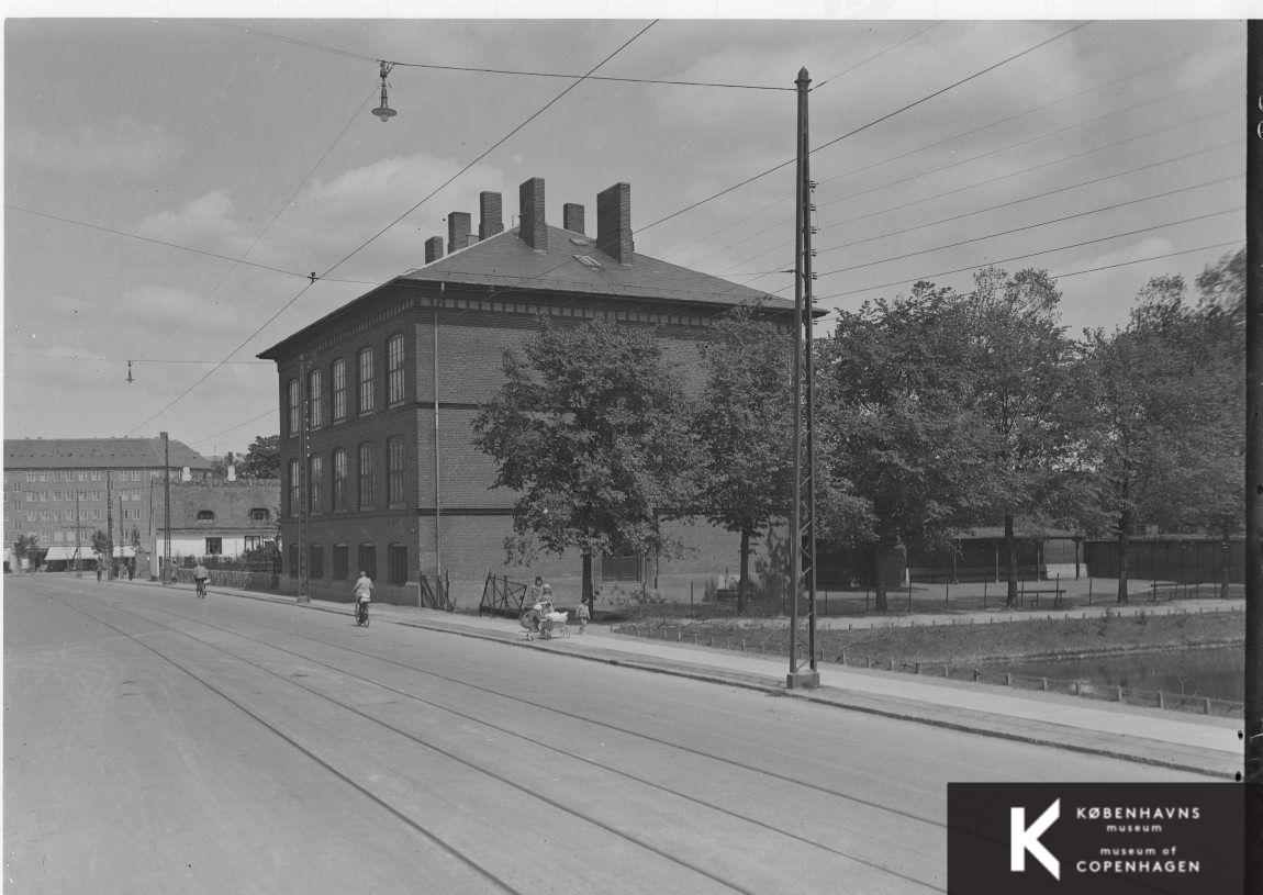 Brønshøjvej, Brønshøj Skole