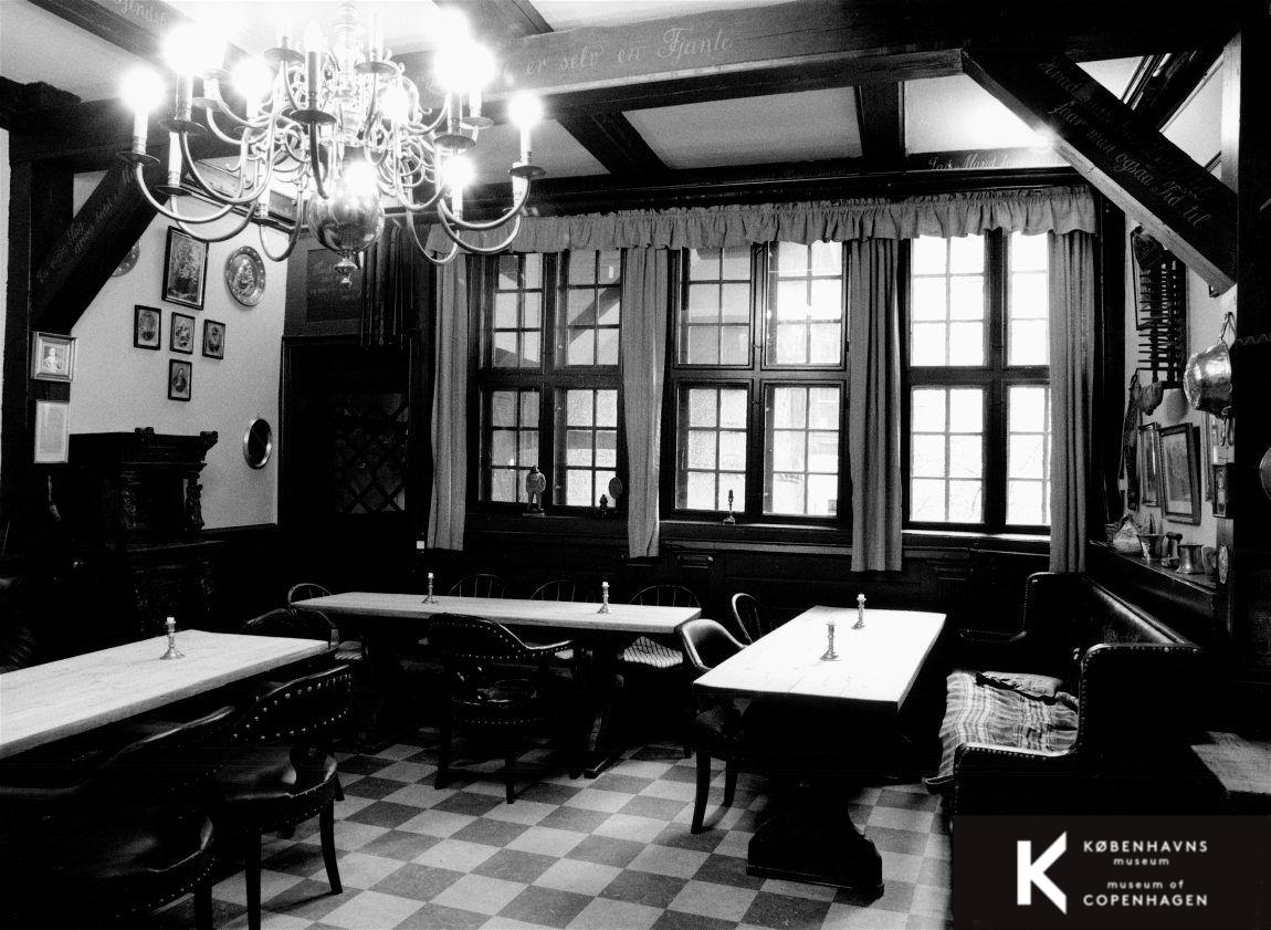 Store Kannikestræde 10