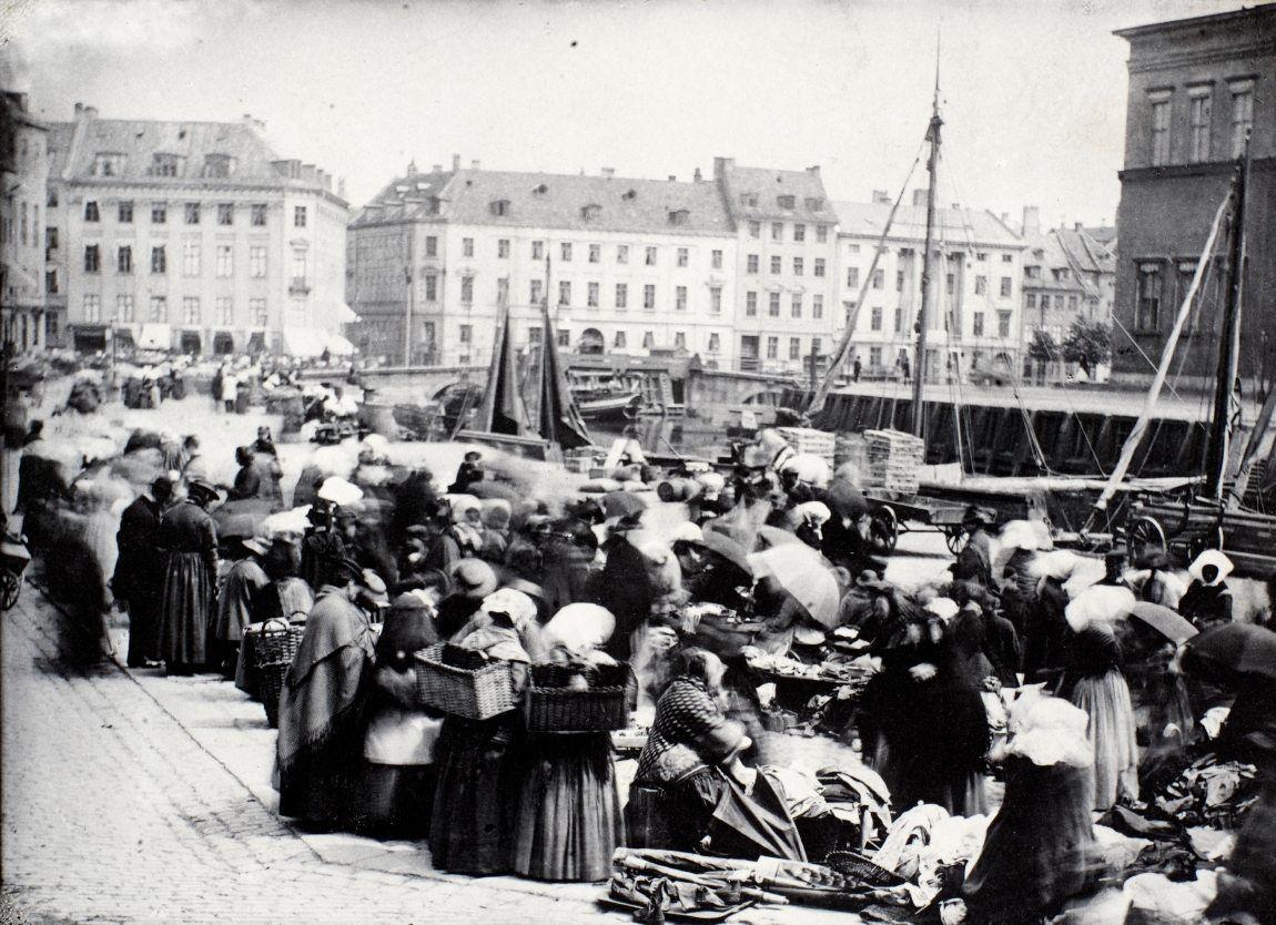 Fiskerkoner og handlende på Gammel Strand